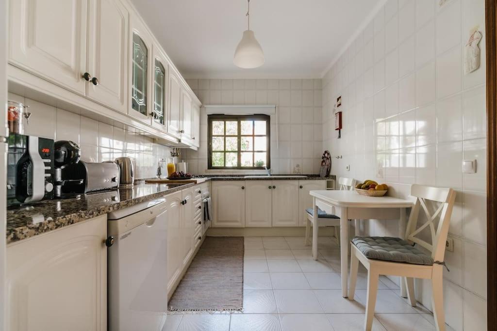 Staysalty - Resort Style Family Beach House With Pool Altura Buitenkant foto
